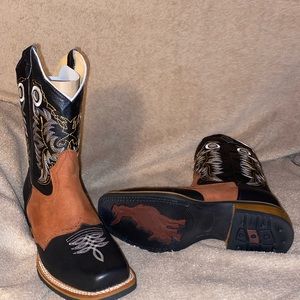 Old corral cowboy boots